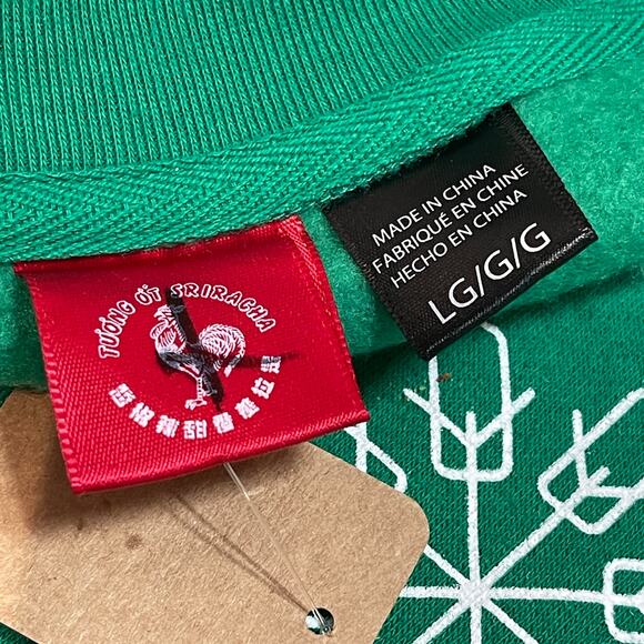 Huy Fong Rooster Sriracha Sauce Ugly Christmas Sweatshirt with Pocket Sz Med - Picture 4 of 4